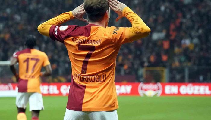 Galatasaray, Beşiktaş derbisine moralli gidiyor! Antalyaspor karşısında üç puanı Kerem Aktürkoğlu getirdi